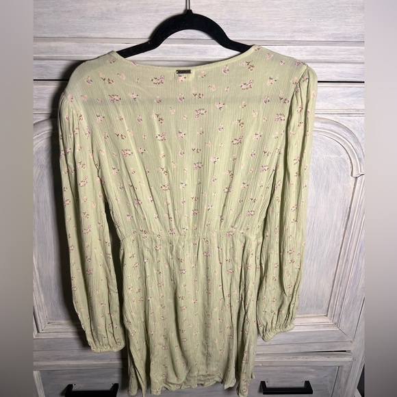 Billabong Green Ditsy Floral Lotta Love Gauzy Wrap Dress Boho Beachy - Picture 11 of 11
